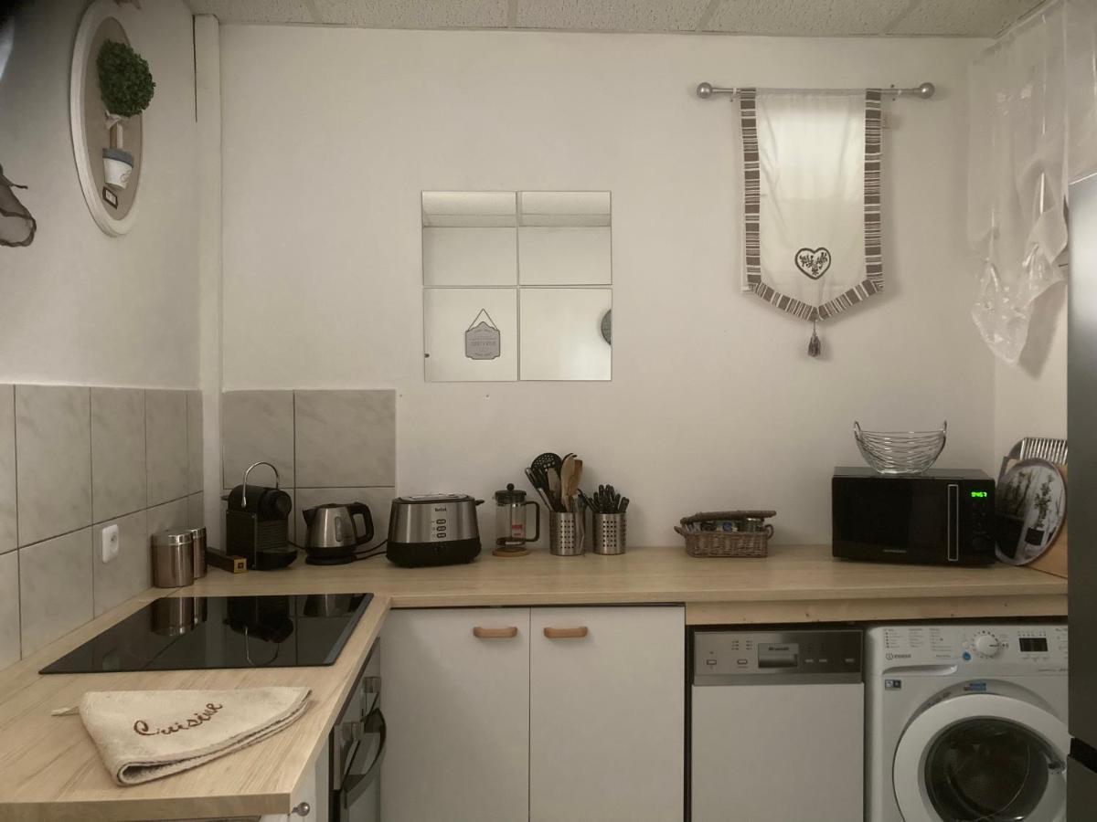Gite Comme A La Maison Hyeres Exterior photo